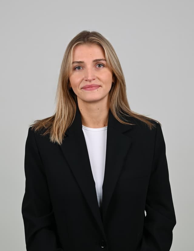 Olivia v.L., Plattform & Entwicklung bei Tippfee